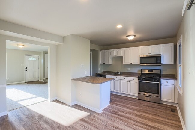 Photo - 8507 Gradien Dr