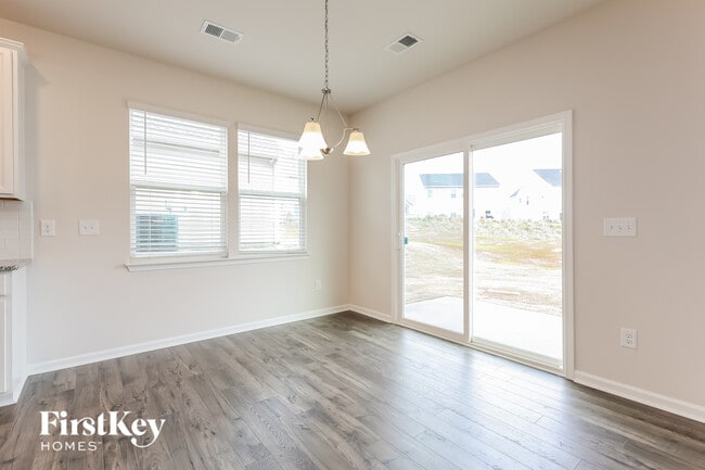 Photo - 1002 Mission Hill Ln