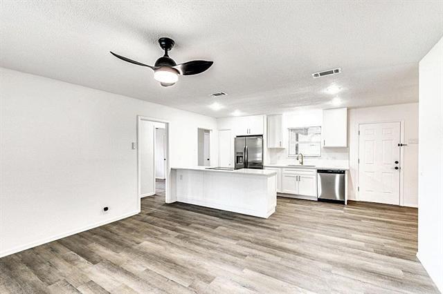 Photo - 2322 San Paula Ave