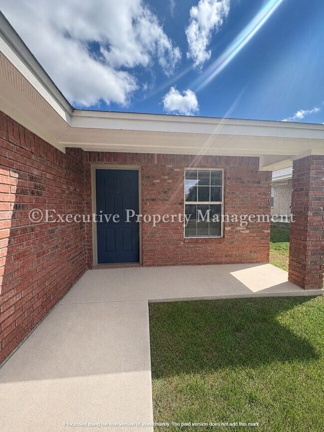 208 Janelle Dr
