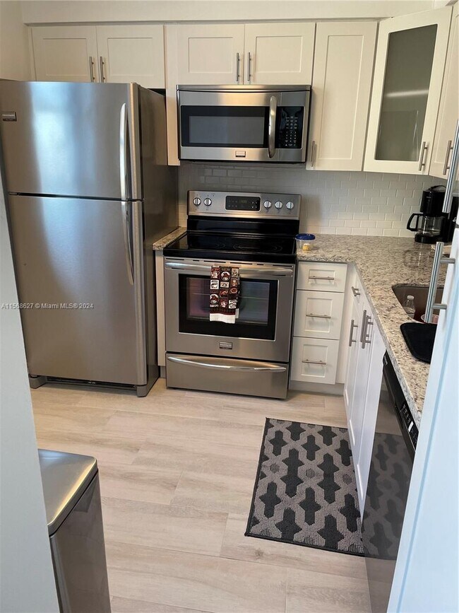 Photo - 9225 Collins Ave Unidad 507