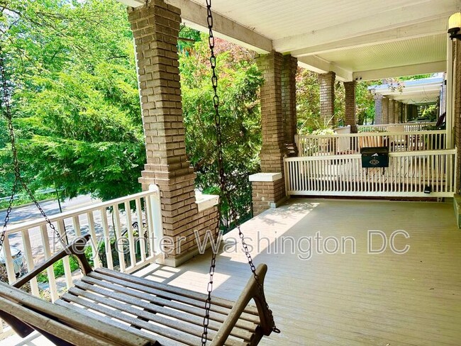 Photo - 3211 Adams Mill Rd NW