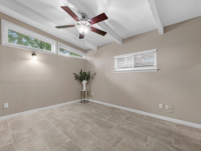 Photo - 227 Faust Ln