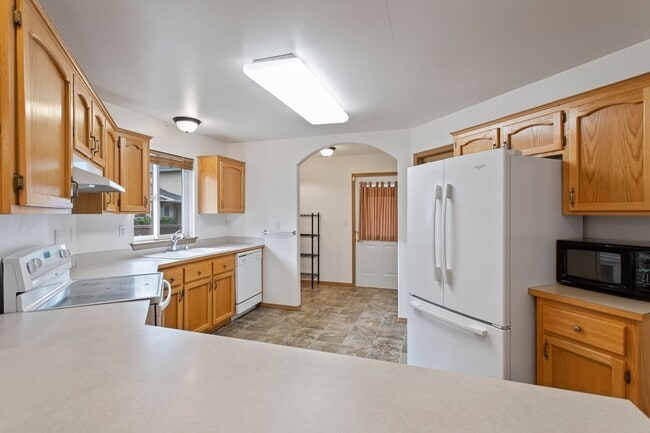 Photo - 3 Bed 2 Bath - Pet Friendly - Fenced Backyard - NAS Whidbey