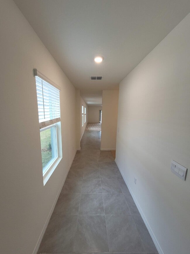Photo - 488 Lily Ln
