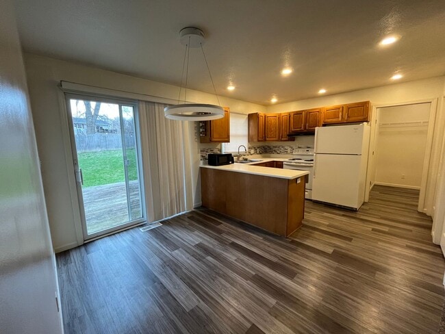 Photo - 6209-6211 Hipps Hollow Unit 6209 Hipps Hollow