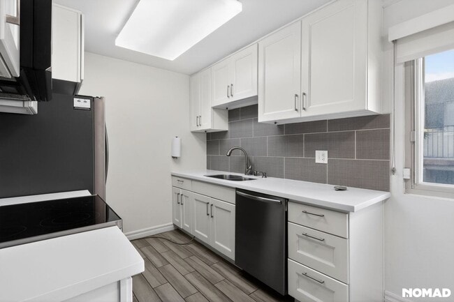 Photo - 8650 Belford Ave