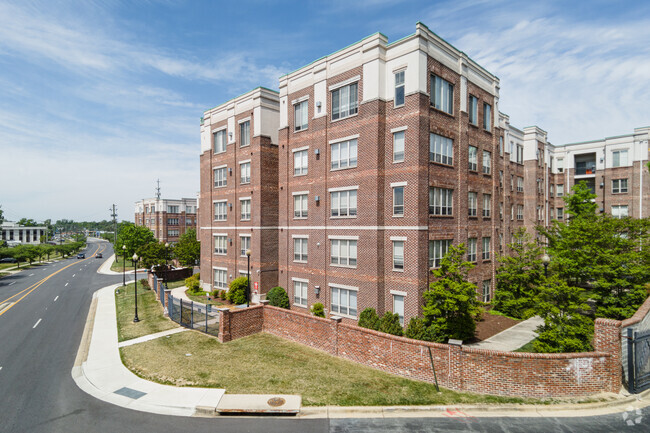 Building Photo - Tribeca at Camp Spring Rental