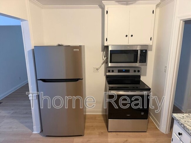 Photo - 1004 Moore St