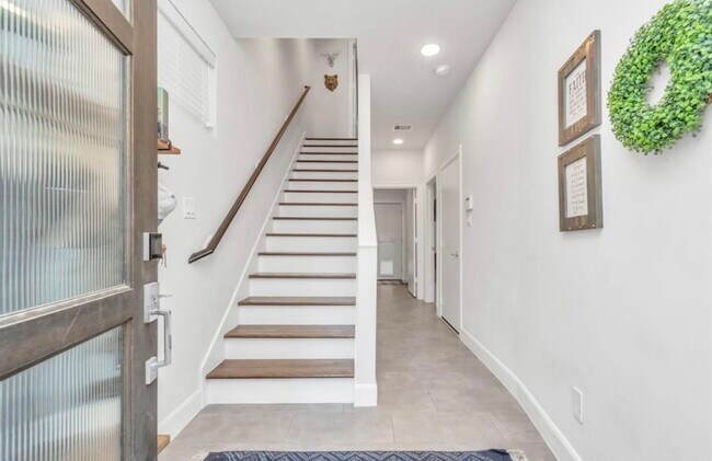 Photo - 360 Eado Park Cir