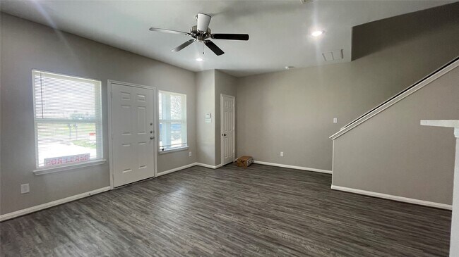 Photo - 4510 Mayflower St