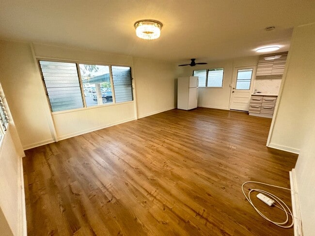 Photo - Newly Updated Gorgeous 3 Bed, 1.5 Bath Single Family House in Pearl City Available Now! Unidad 849 3rd St.