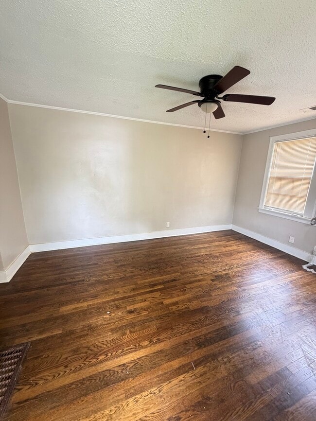 Photo - 3377 Rockwood Ave