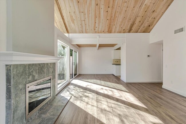 Photo - Charming 2 Bed 2 Bath Sunnyvale Condo with Vaulted Ceilings and Patio