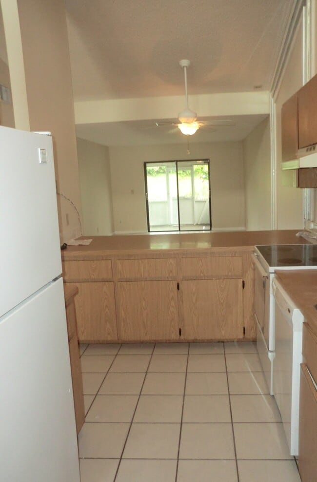 6980 Woodscape Cir