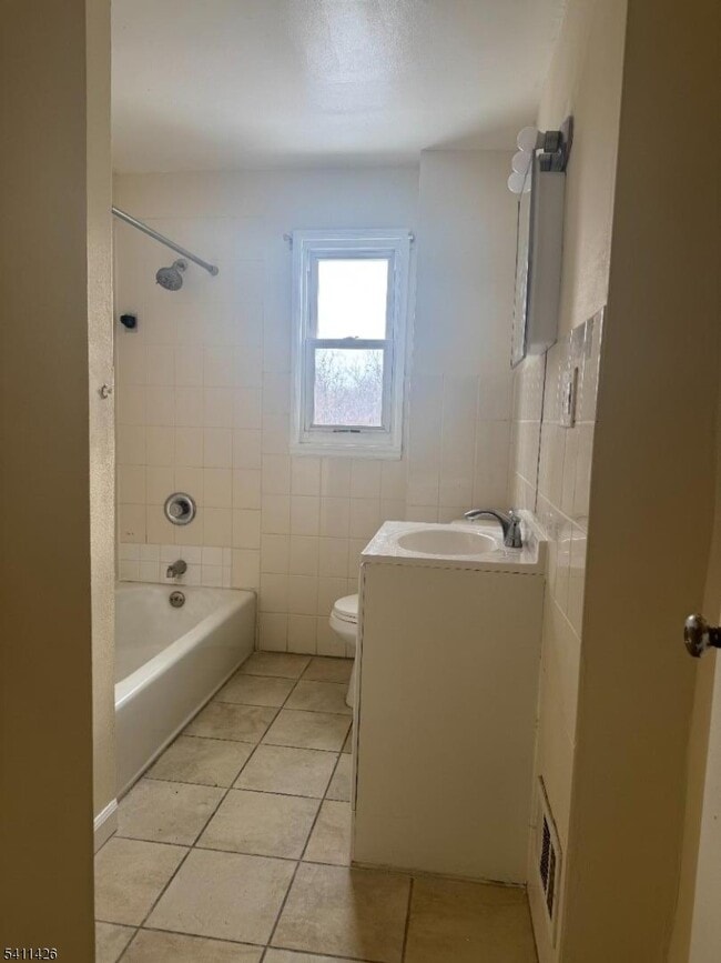 Photo - 128 Lincoln St