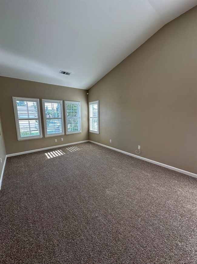 Photo - 2136 E Turnberry Ave