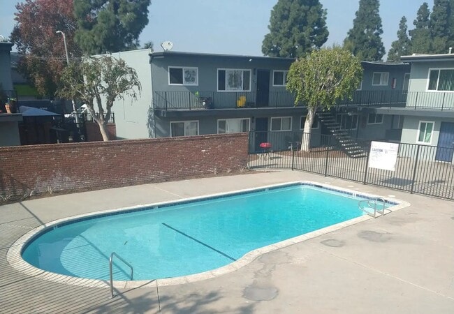 Photo - 5560 Ackerfield Ave