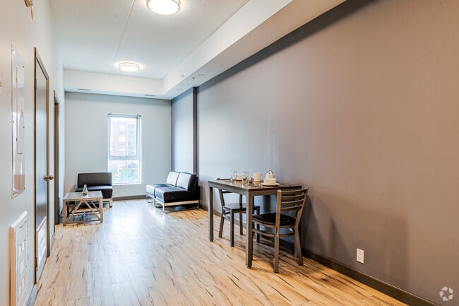 The HUB - Building 3 - 1 BR 1 BA - 604SQFT
