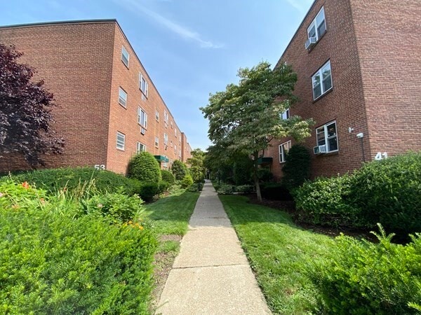 Building Photo - 53 Colborne Rd Unit B1 Rental