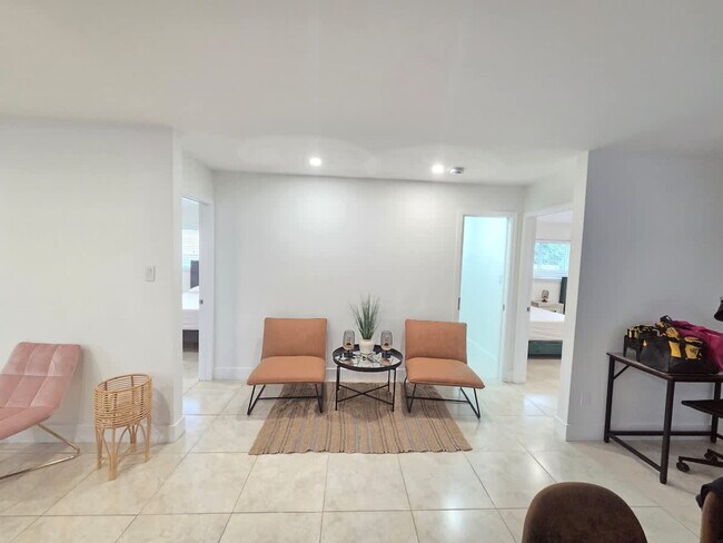 Photo - 806 NE 4th St Unit ID1336776P