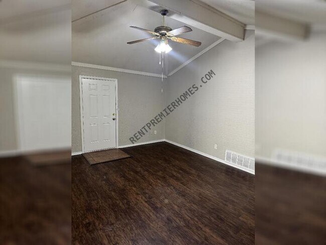 Photo - 1603 Natches Dr