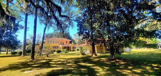 Photo - 704 N Jefferson St