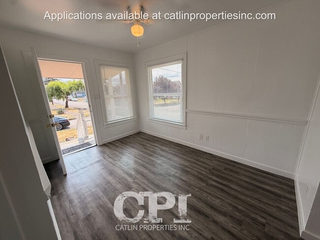 Photo - 801 Columbia St
