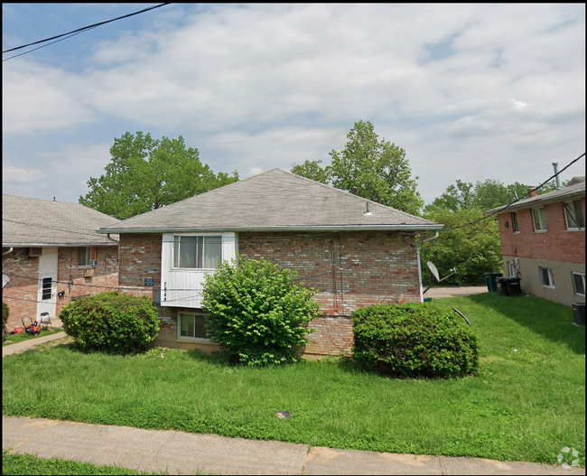 Building Photo - 7848 Glenorchard Dr Rental