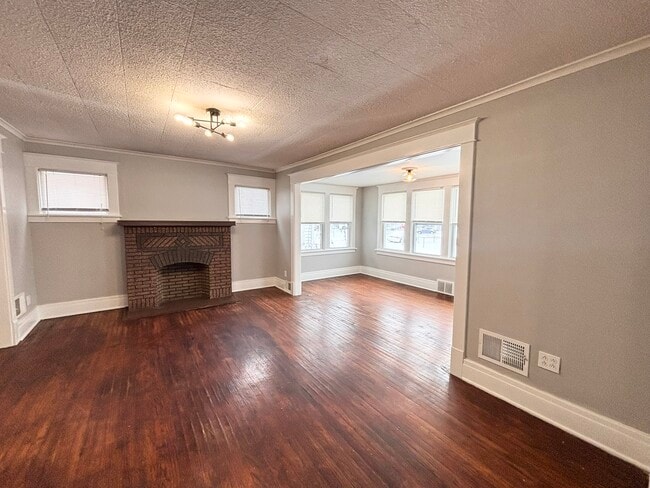 Photo - 70 Houston St Unit Lower