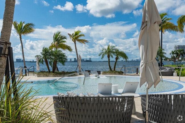 Pool - Biscayne Shores