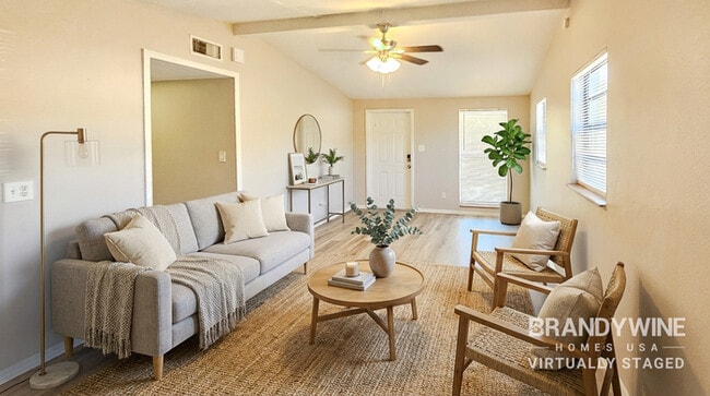 Photo - 4401 N 72nd St