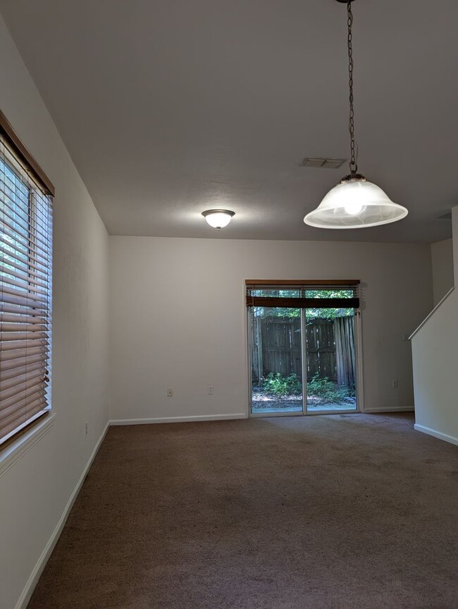 Building Photo - 4126 SW 15 Pl Rental