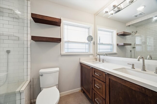 Photo - 5131 Torchlight Dr