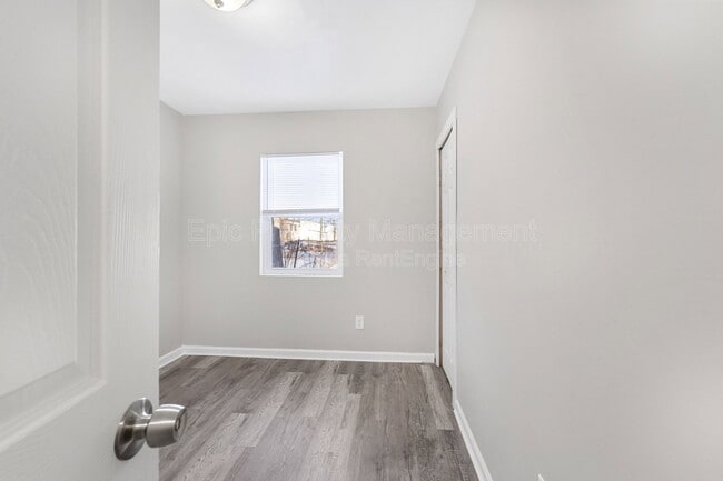 Photo - 6803 Ford Ave