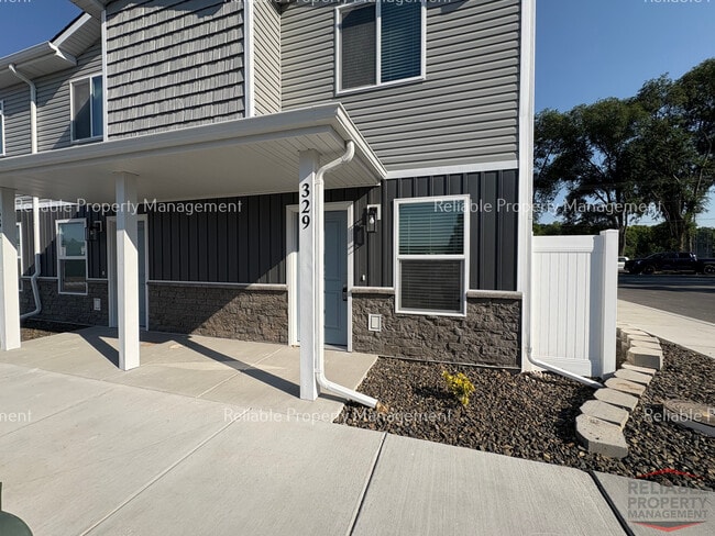 Building Photo - 1594 Hannah Ln