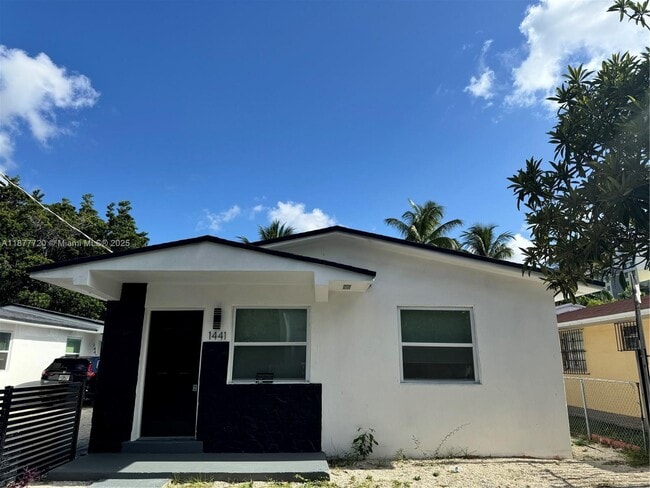 Photo - 1445 NW 34th St Unidad 1445