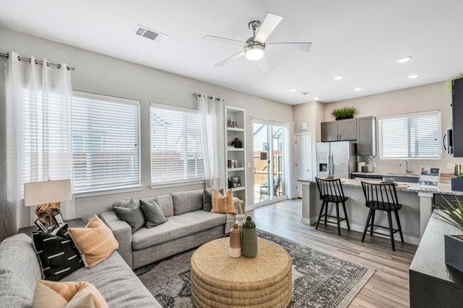 Photo - 5609 Wild Acrs