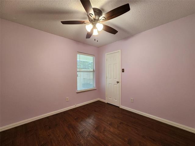 Photo - 514 Hollyberry Dr
