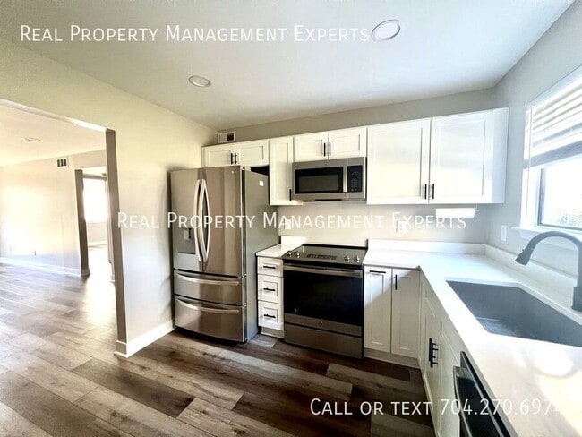 Photo - 3021 Heathstead Place Unit APT B