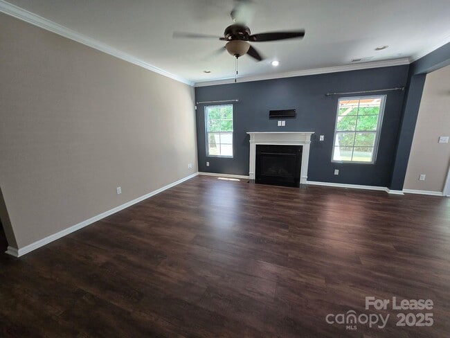Photo - 2202 Laurens Dr