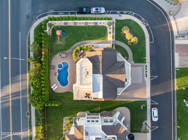 Photo - 2 Tradewinds Ln