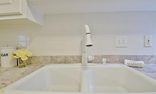 Photo - 72 Cobblestone Creek