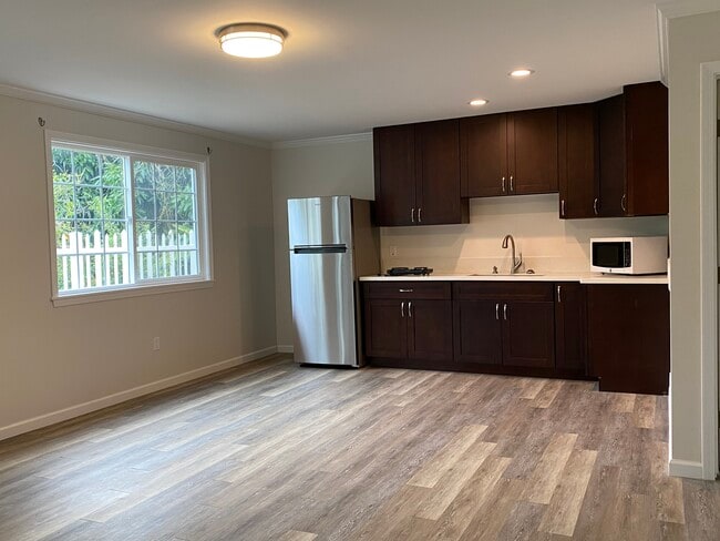 Photo - 1253 Ekaha Ave