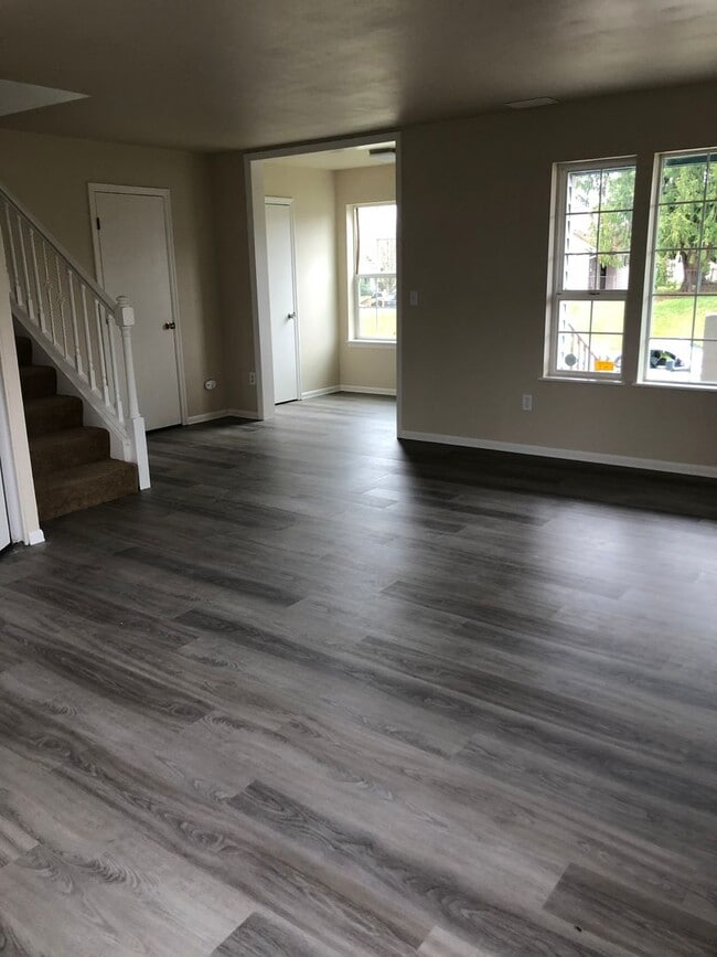 Photo - 3bd/2.5ba House in Tacoma