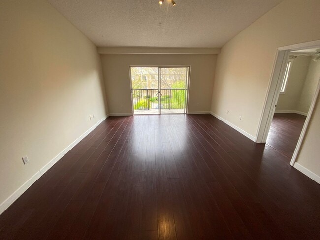Photo - 1100 Crestwood Ct S