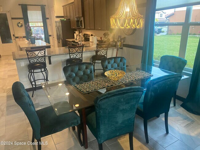 Photo - 766 Simeon Dr