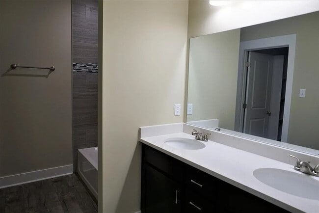 Photo - 3609 Leafy Pass