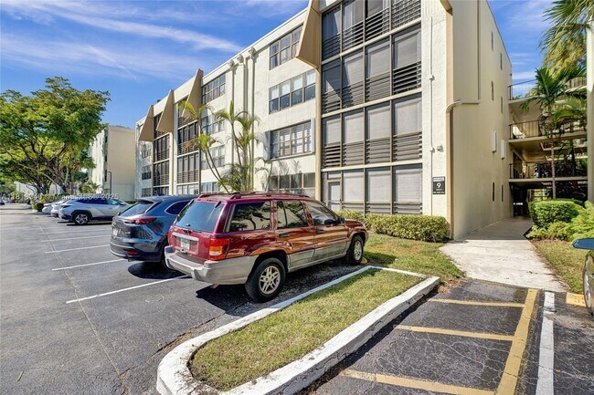 Photo - 20441 NE 30th Ave Unidad 112-9