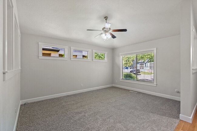 Photo - 409 W Peck St